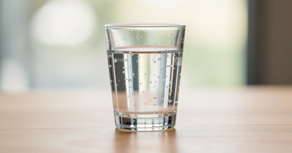 Besoins réels en eau : combien boire par jour selon votre poids