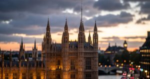 Crise politique : Starmer tend la main à Burnham