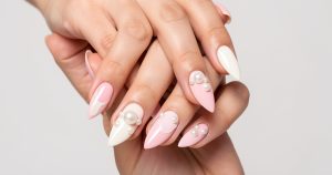 Nail art 2026 : techniques, tendances et tutoriels